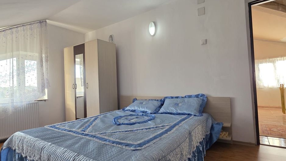 Casă / Vilă cu 8 camere de vânzare în Lapus, Craiova - Poză 23