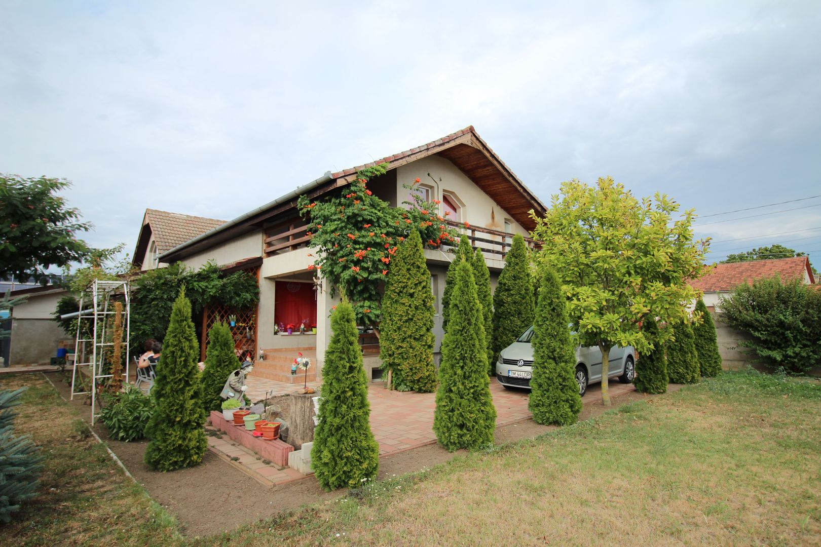 Proprietate cu potențial rezidențial și comercial | Comuna Pesac - Poză 1