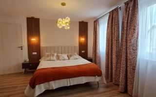 Vila spațioasă și elegantă de vânzare la intrarea în cartierul Turnișo - Poză 12