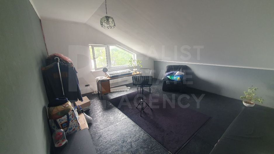 casa cu 2 nivele - Poză 19