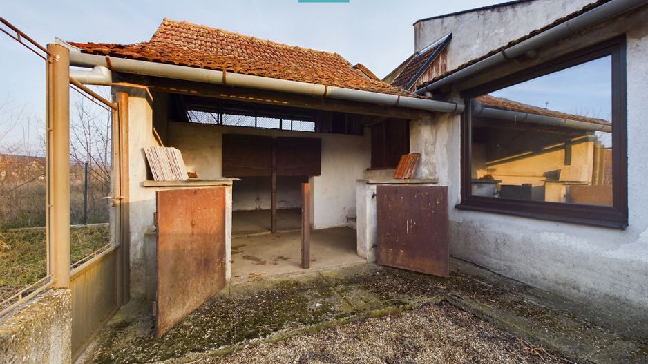 Casă generoasă în Periam județ Timiș - Poză 15