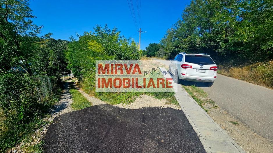 🌳 Teren intravilan 2322 mp, Păcuri – vedere superbă spre pădure! 🏡✨ - Poză 2