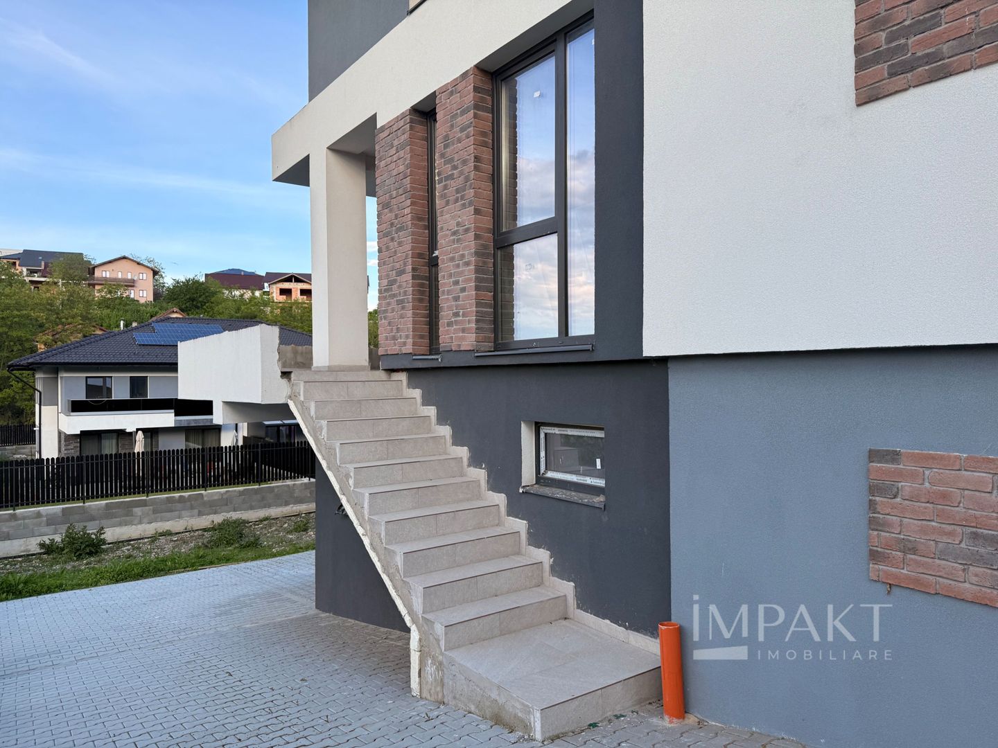 Casa cuplata cu garaj dublu, in Dezmir! - Poză 3