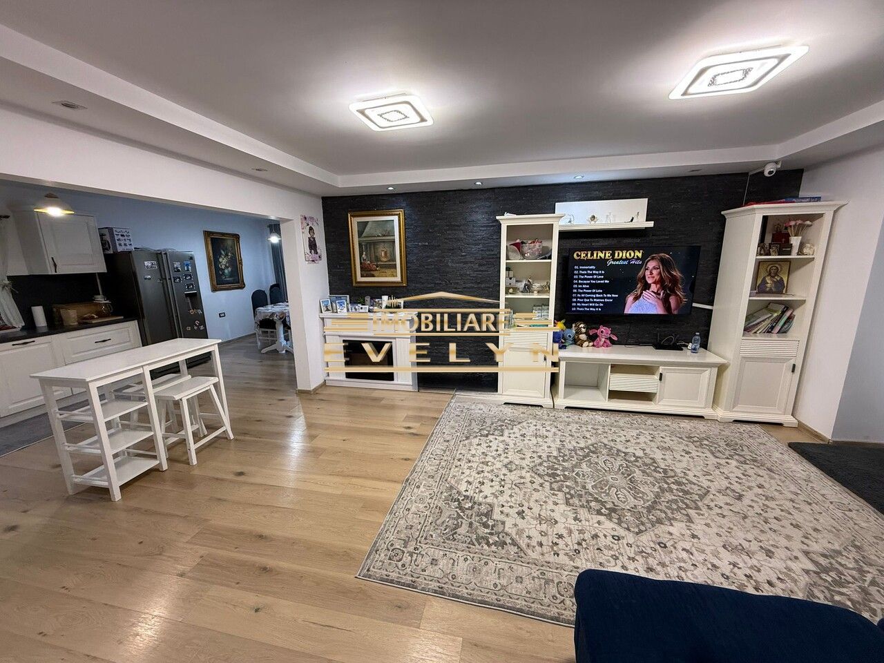 De vânzare – Proprietate completă: casă + anexă + teren - Poză 1