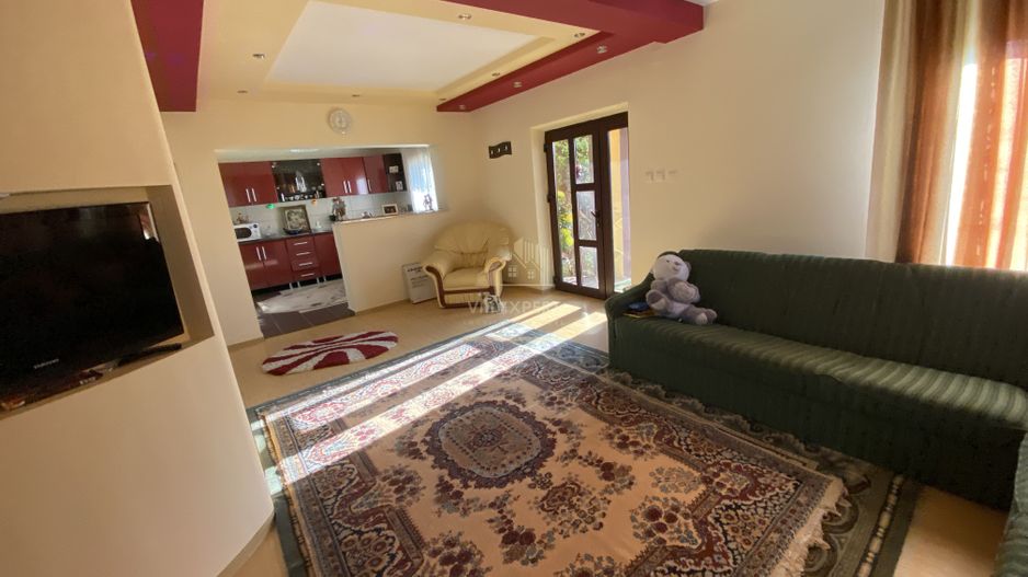 VILA P+1, 4 CAMERE, 108 MP + CASA BATRANEASCA, TEREN 1035 MP - Poză 6