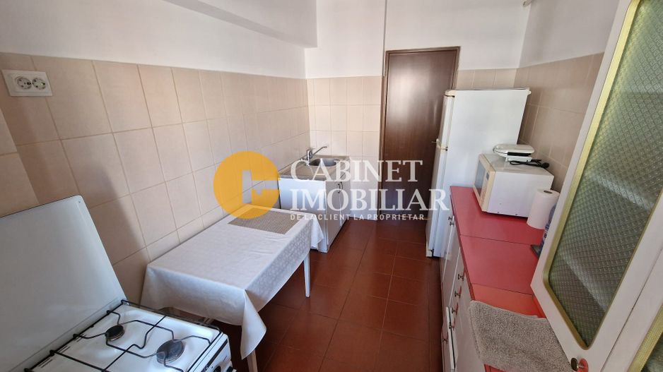 GARA - ARCU - 3 CAMERE DECOMANDAT - ETAJ INTERMEDIAR - BOXĂ + LOC DE PARCARE - Poză 7