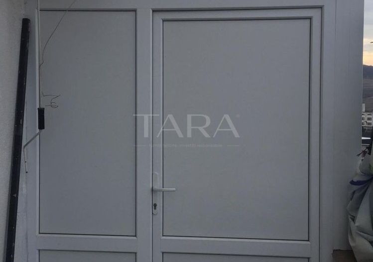 Apartament cu terasă generoasă – zona Petrom. - Poză 8