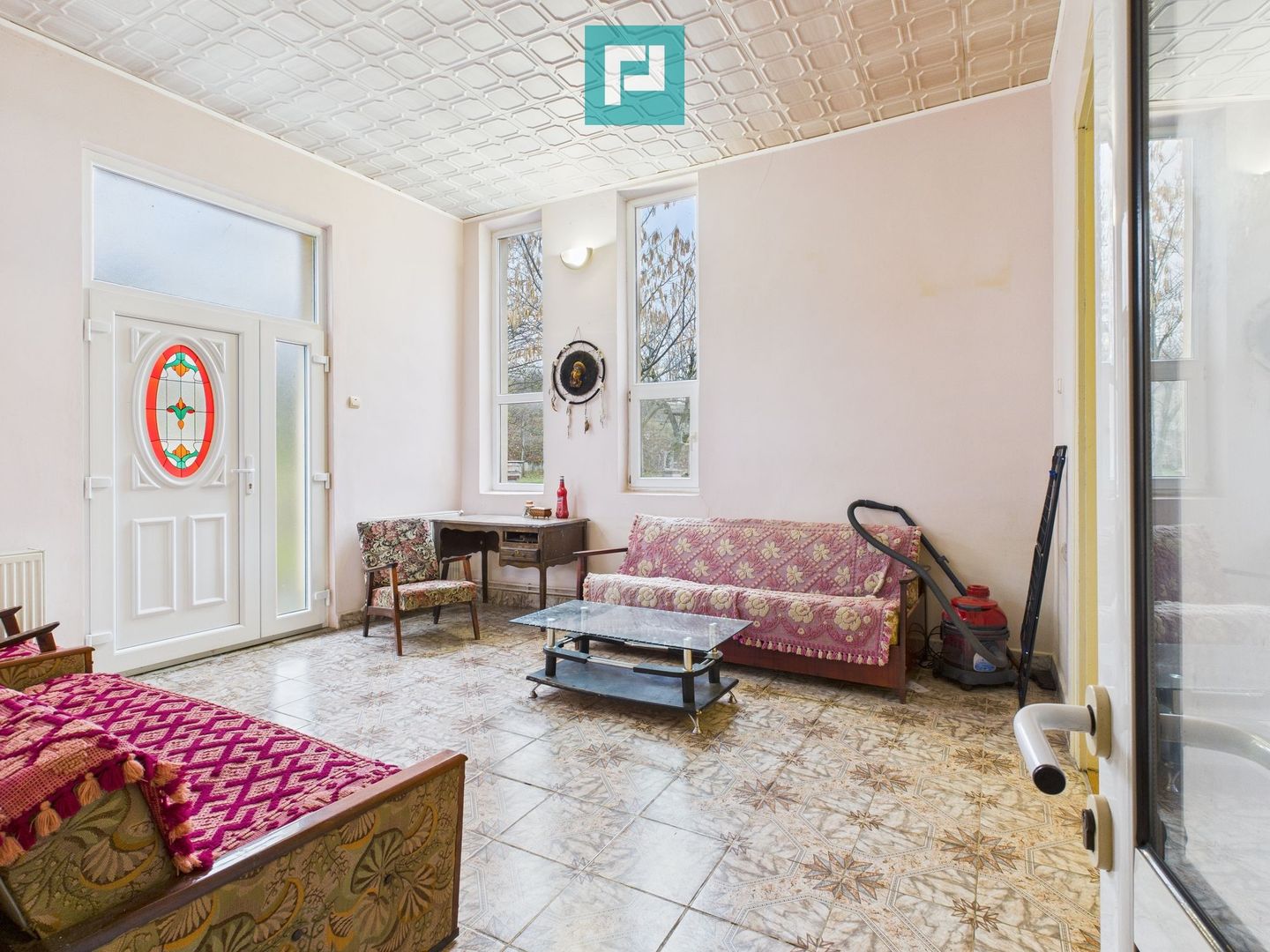 CONAC IMPRESIONANT ÎN GHIOROC - Poză 10