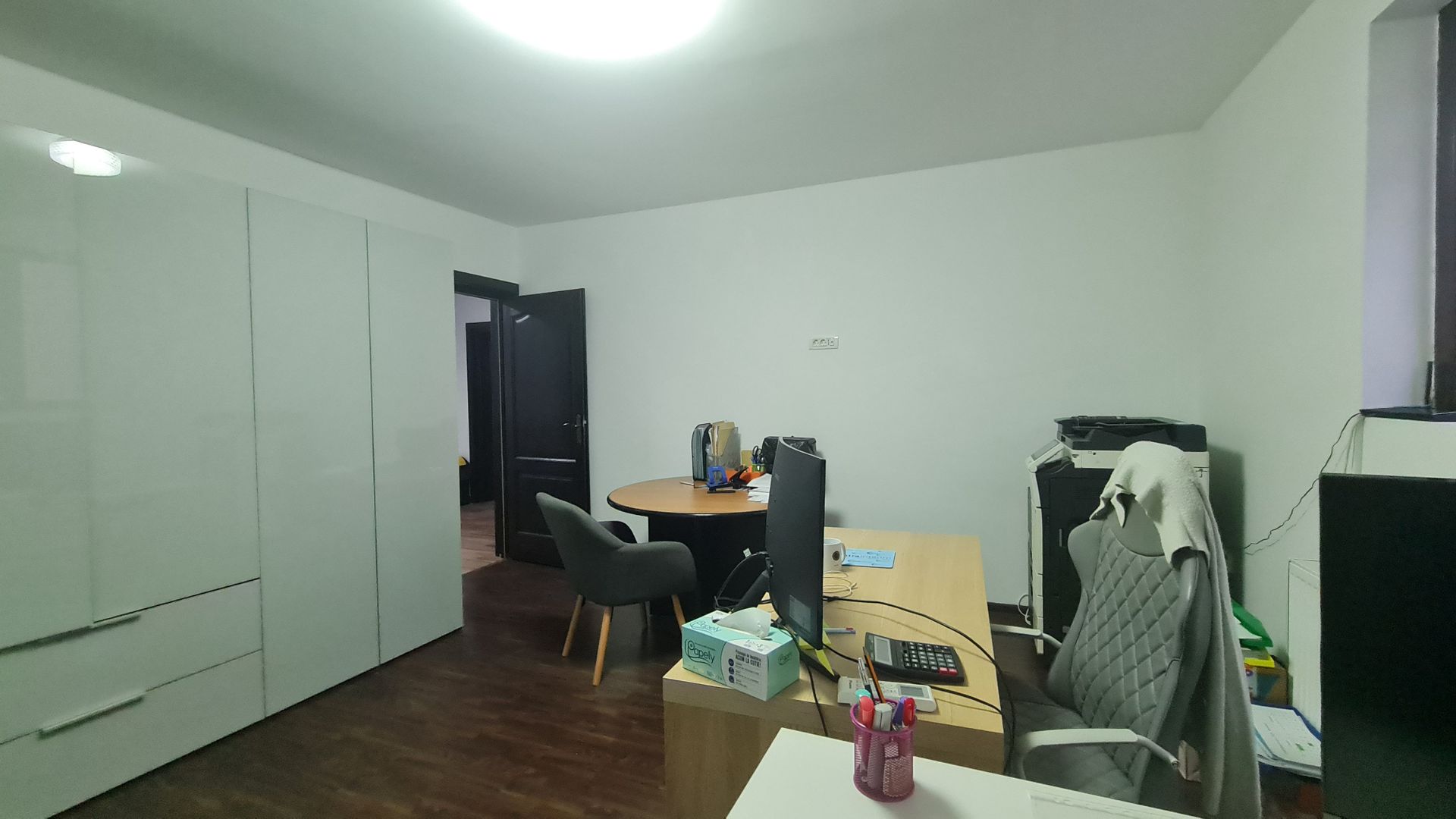 Vila spatioasa zona Megaimage  Tunari - Poză 6