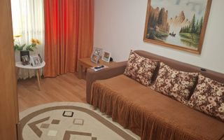 Apartament 3 camere,etaj 3/3,  renovat,65000 euro neg, Policlinica 2 - Poză 4