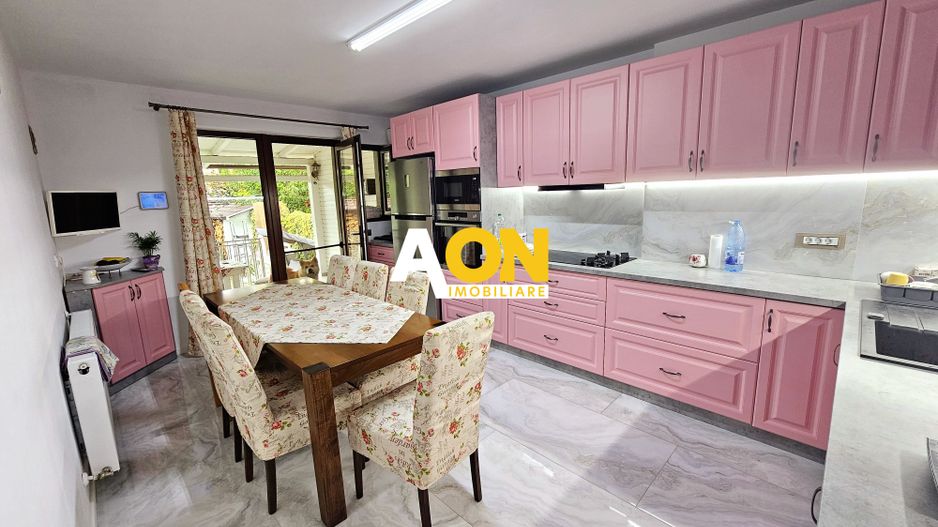 Casa eficienta energetic, 5 camere, 540 mp teren, Partos - Poză 8