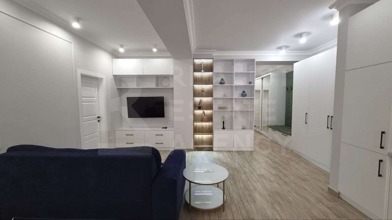 Chirie, apartament, 2 camere, Strada Alexandru cel Bun, Centru - Poză 1