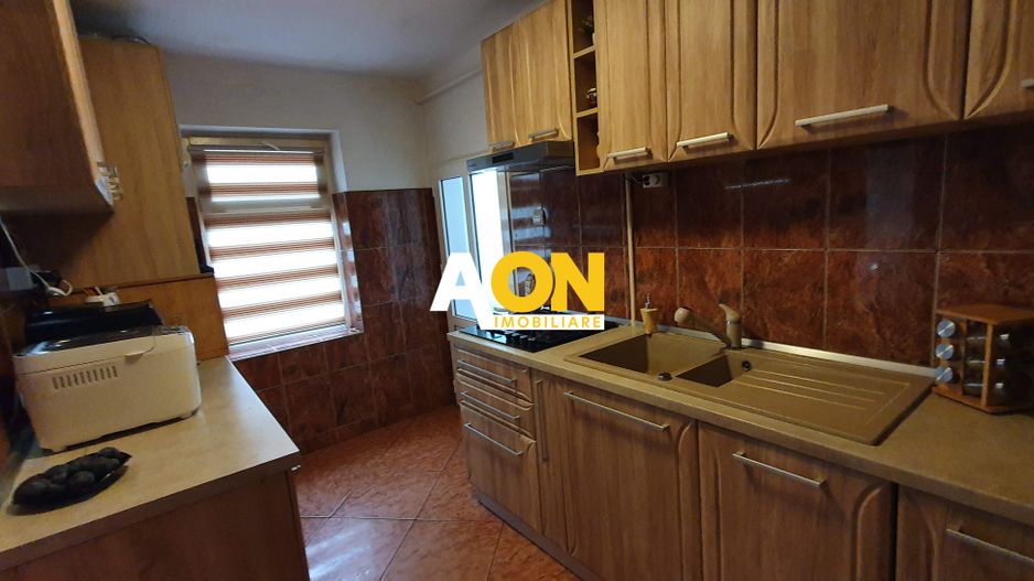 Casa cu 7 camere, 2 spatii comerciale, pretabila pt. birouri, Centru - Poză 17