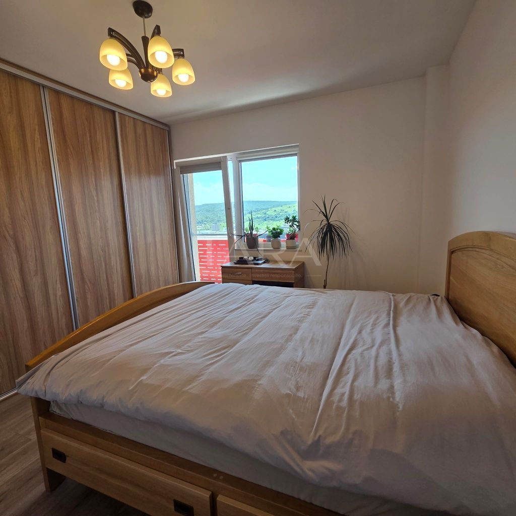Apartament modern cu 3 camere, balcon generos și parcare subterană. - Poză 4