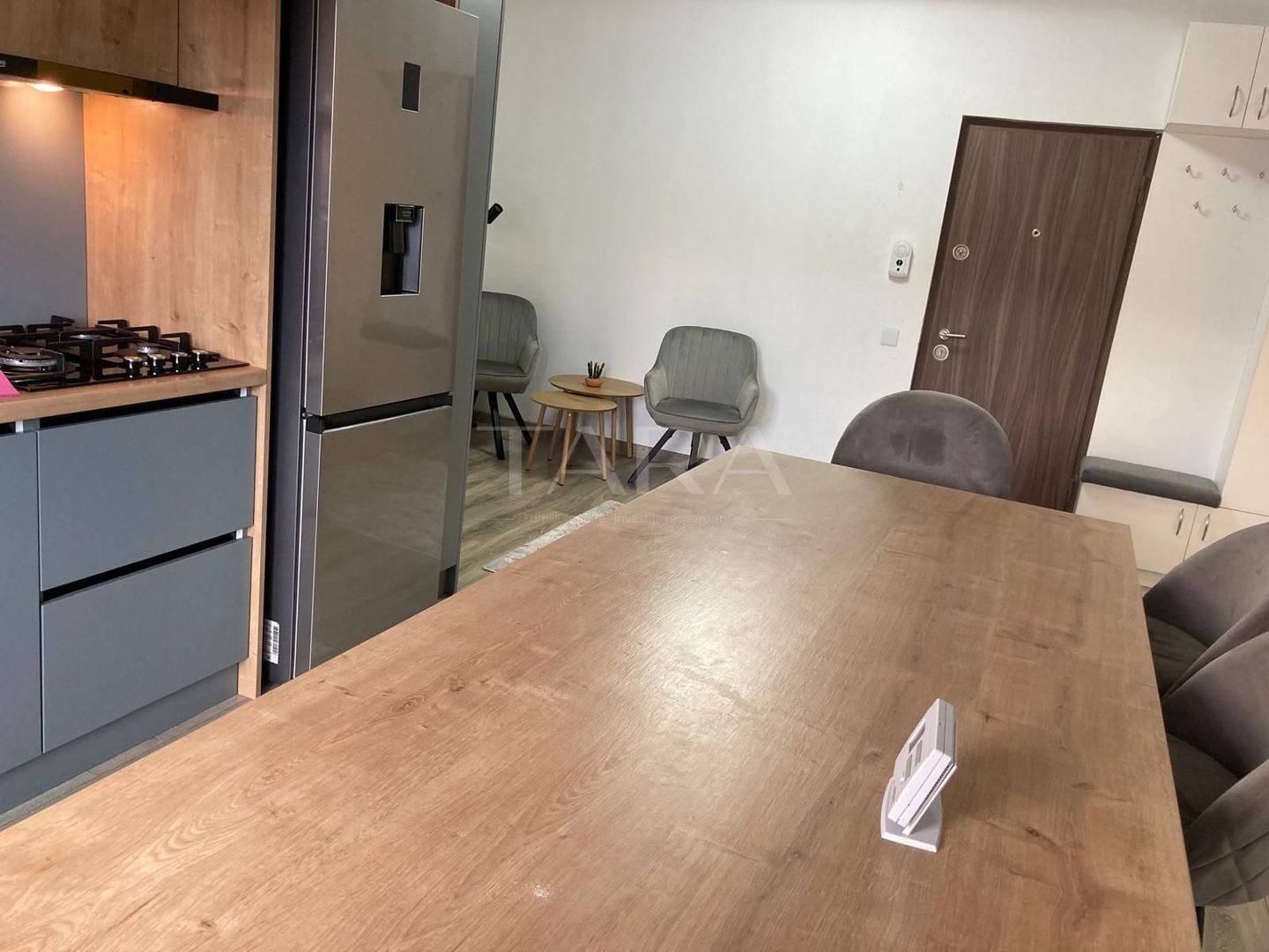 Apartament modern cu două camere lângă VIVO, cu parcare inclusă. - Poză 1