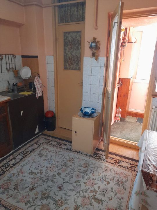 Apartament 4 camere, ultracentral, 90 mp utili, Campina, Prahova - Poză 3