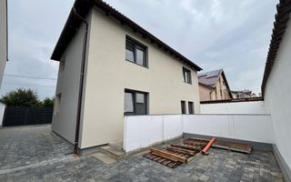 Casă INDIVIDUALĂ cu PIVNIȚĂ și POD în Sibiu - Poză 4