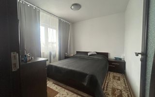 De vanzare Apartament 3 camere zona de jos - Poză 5