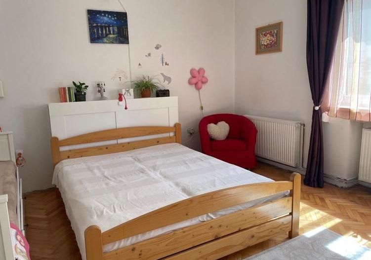 Apartament in vila cu 3 camere, curte proprie si subsol - Andrei Mureșanu - Poză 4