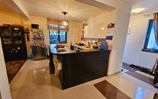 Casă / Vilă cu 4 camere de vânzare în Berceni - Poză 4