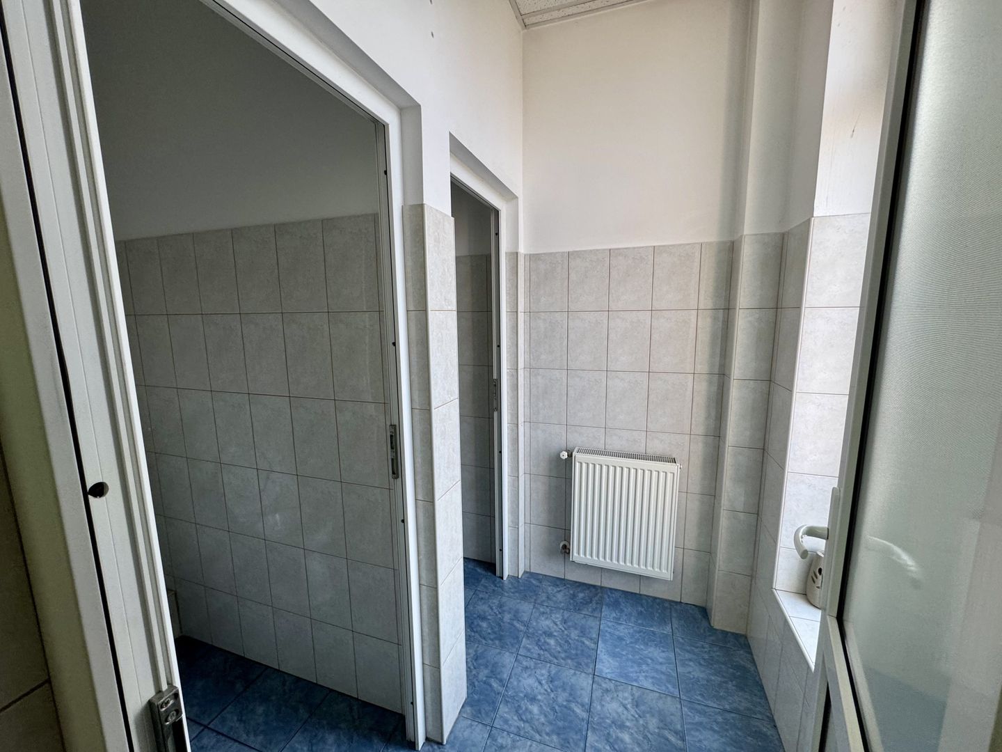 Clădire SAD de închiriat, situată la intrarea în Dumbrăvița - Poză 36