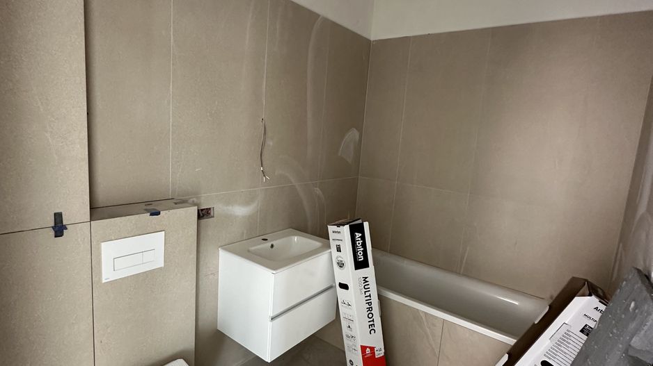 Apartment bloc nou cu lift si loc de parcare inclus - Poză 6