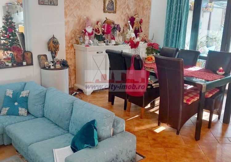 Vanzare apartament 3 camere  in Vila Parter Inalt Busteni Prahova - Poză 2