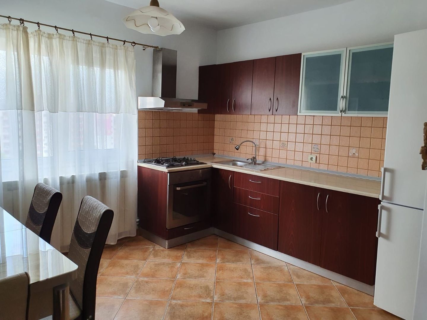 Apartament 3 camere, de inchiriat AC, mobilat, Calea 13 Septembrie - Poză 2