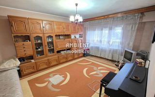 Apartament cu 4 camere, etaj 3, VASLUI zona Ultracentrală; - Poză 3