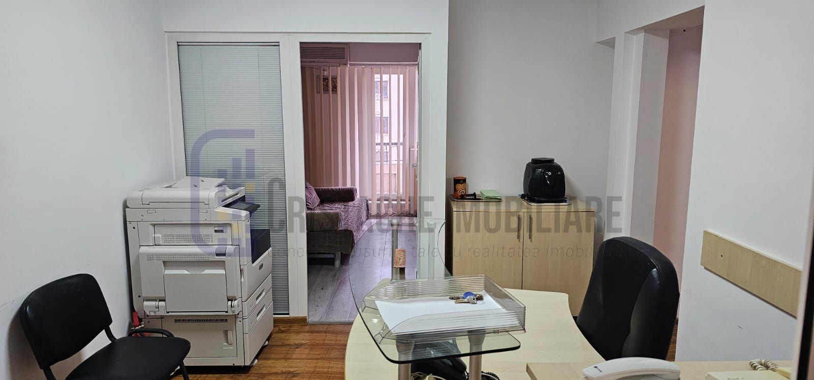 Birou, 5 camere, 2 grupuri sanitare, complet mobilat si utilat - Poză 5
