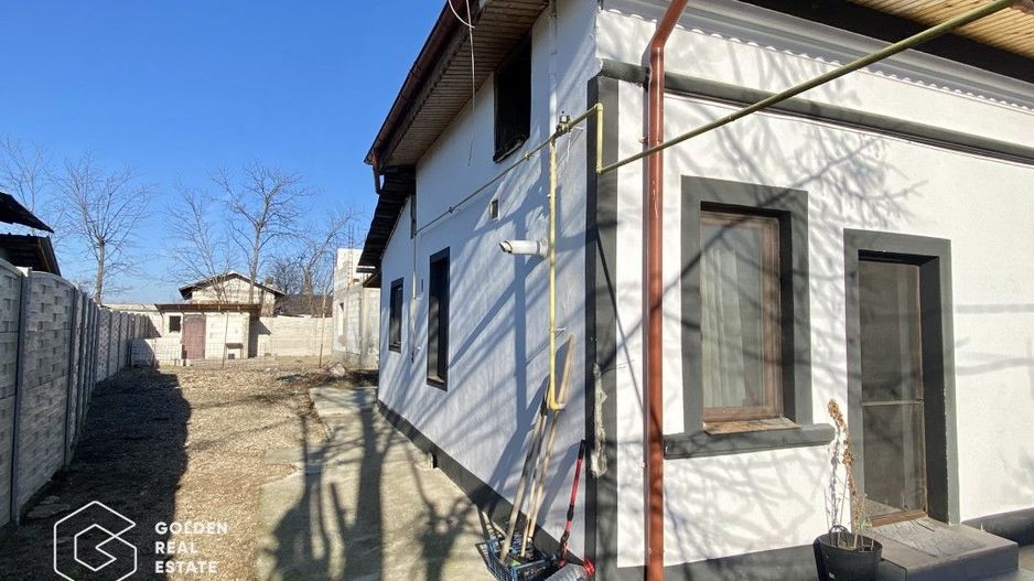 Casă de vânzare în Titu, jud. Dâmbovița, amenajată complet - Poză 4