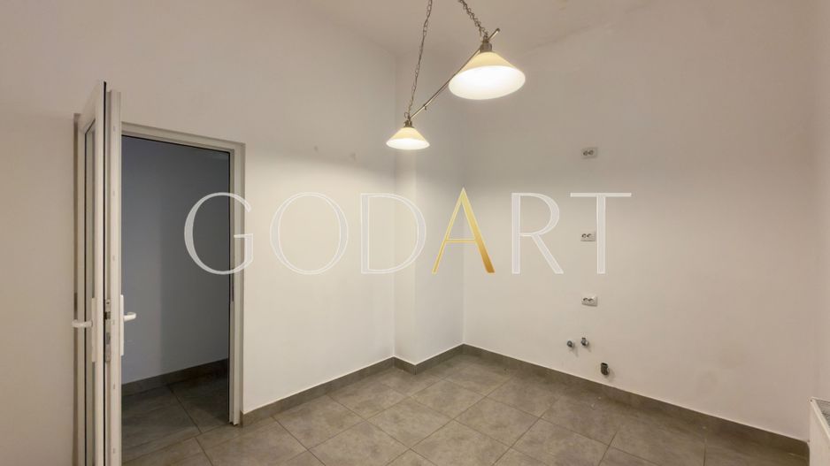 Vila spatioasa | Complet renovată | Central - Poză 11