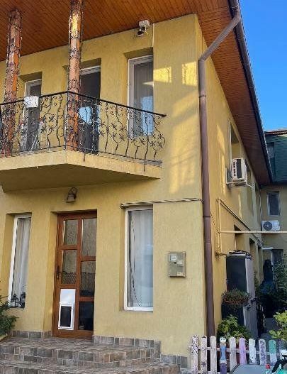 Casa  P+1+M 2006,teren total 156 mp  Cosbuc/ Parcul Carol - Poză 1