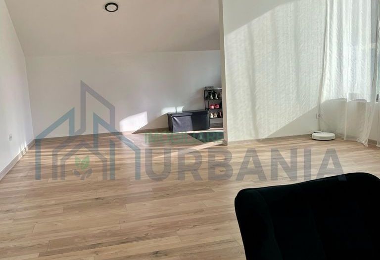 Casă + Garaj Spațios * # * # * - Poză 11