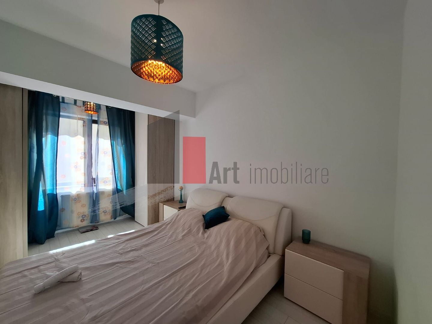 Apartament Piata Unirii, bloc 2013,  liber - Poză 10