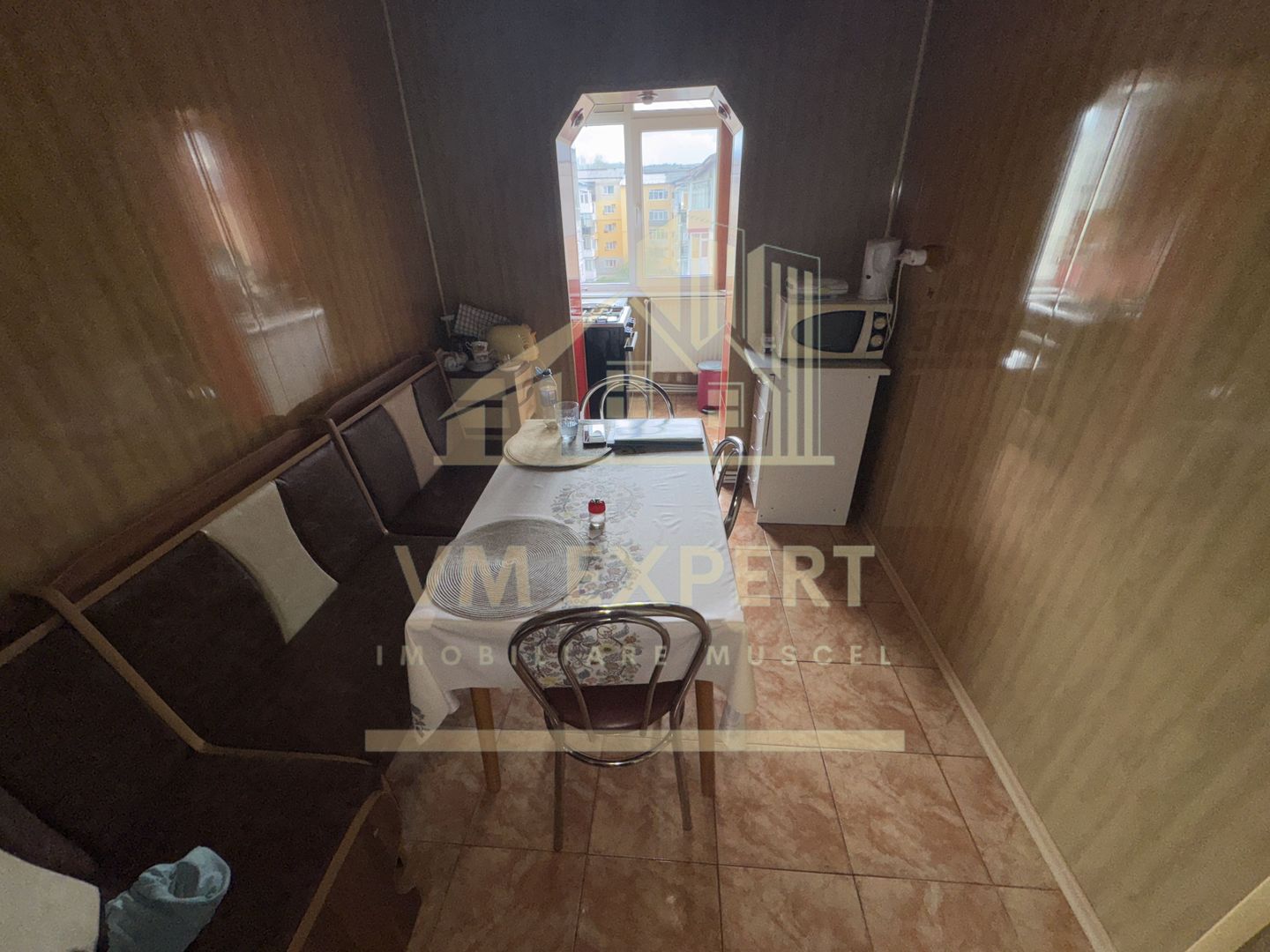 APARTAMENT 3 CAMERE ETAJ 4 VISOI - Poză 7