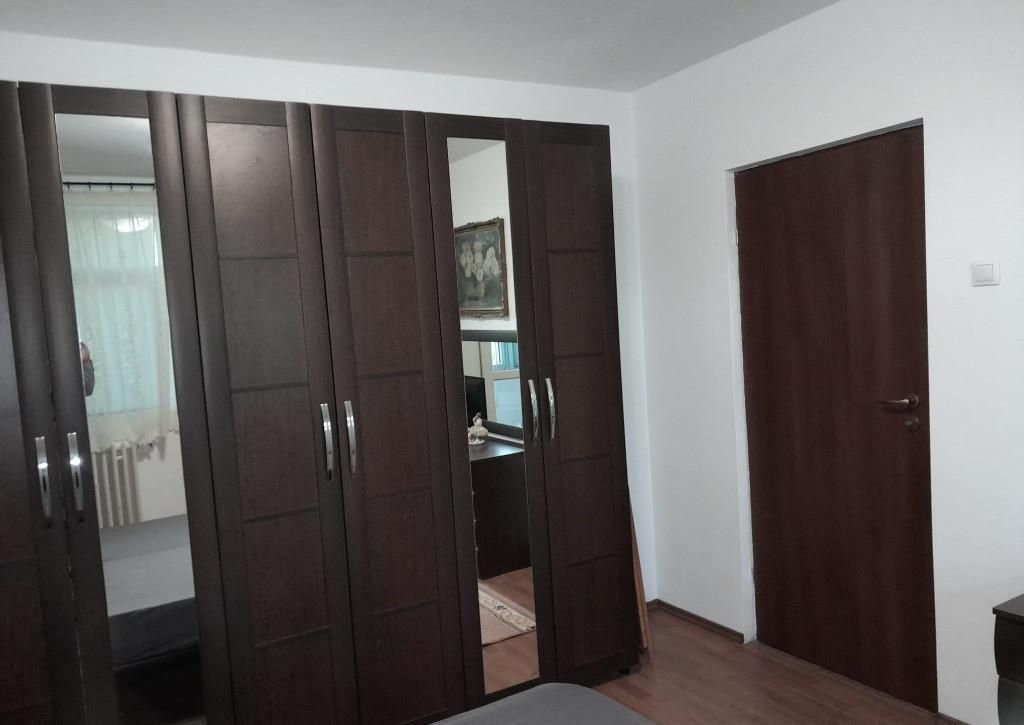 Apartament spatios 3 camere Drumul Taberei - Poză 3