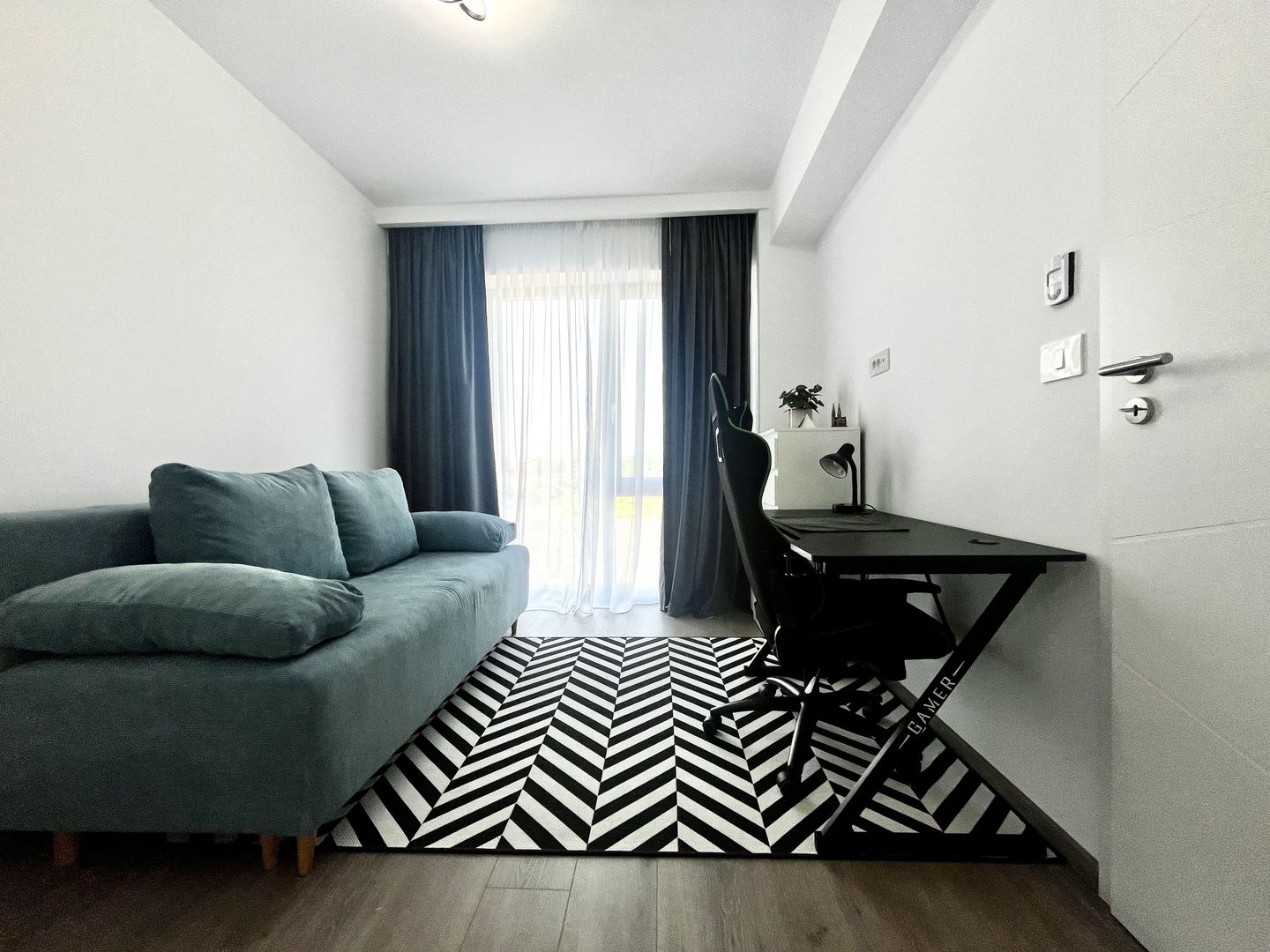 Apartament 3 camere, elegant, la prima închiriere, în zona Lipovei - Poză 15