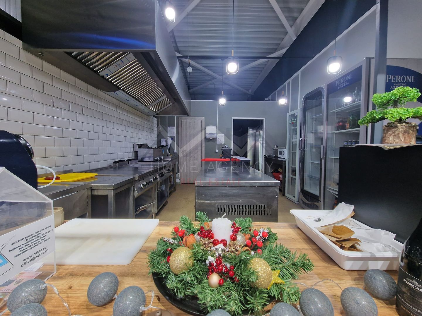 Bistro de vânzare “la cheie” – zonă cu trafic intens, complet utilat, autorizat - Poză 8