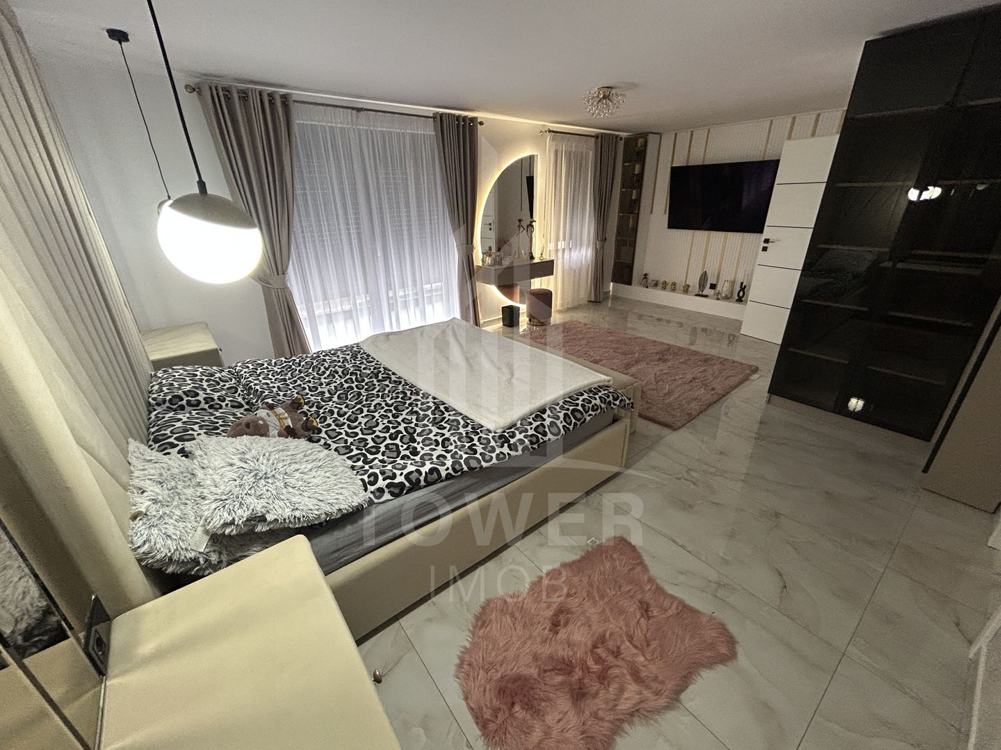 Casă de vânzare în Mediaș | Piscină | Panouri Fotovoltaice - Poză 11