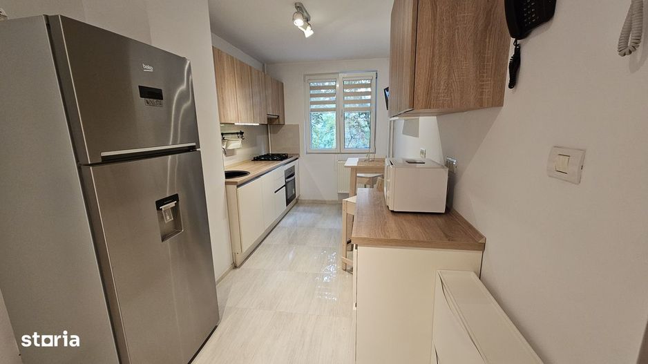 De inchiriat un apartament cu 4 camere, Lujerului, parcare inclusa - Poză 5