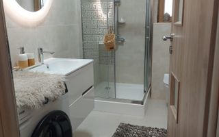 Apartament modern 3 camere 70 mp utili parcare privata zona Selimbar - Poză 11