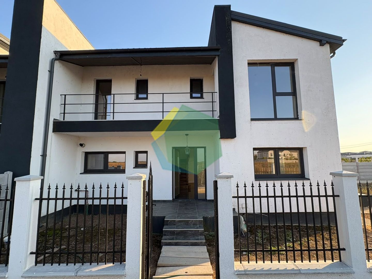 Casa Duplex P+1 | 4 camere | Central | Otopeni - Poză 1