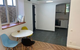 Spațiu ideal pentru locuință, birou, cabinet sau investiție. - Poză 2