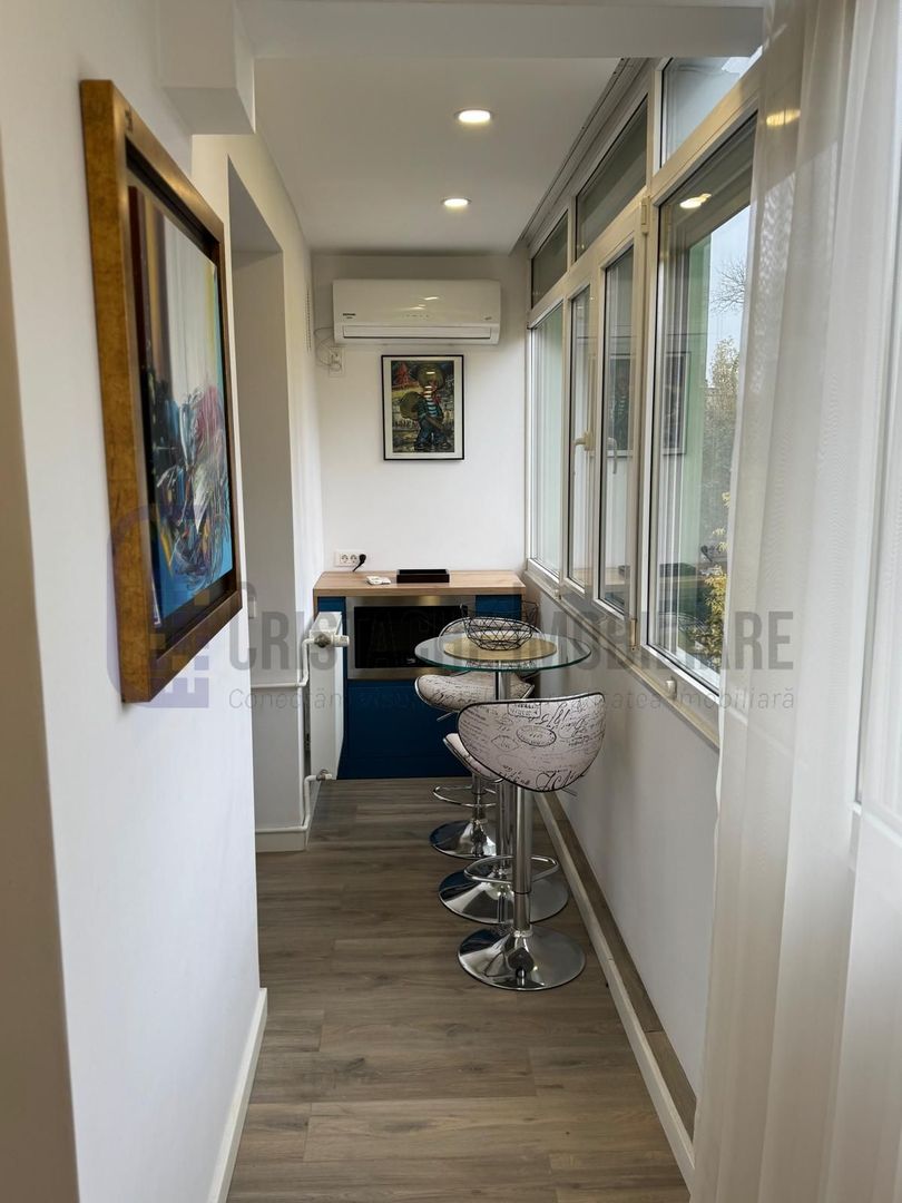 Apartament 2 camere, renovat si amenajat modern, metrou P-ța Unirii la 10 min. - Poză 16