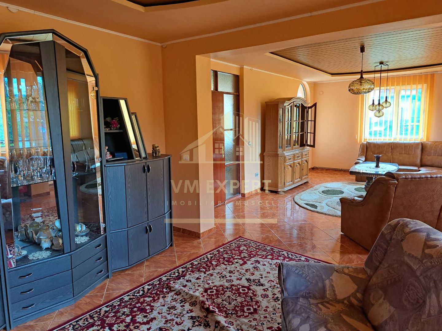 VILA 8 CAMERE, TEREN 1500 MP, BUGHEA DE SUS, ARGES - Poză 2