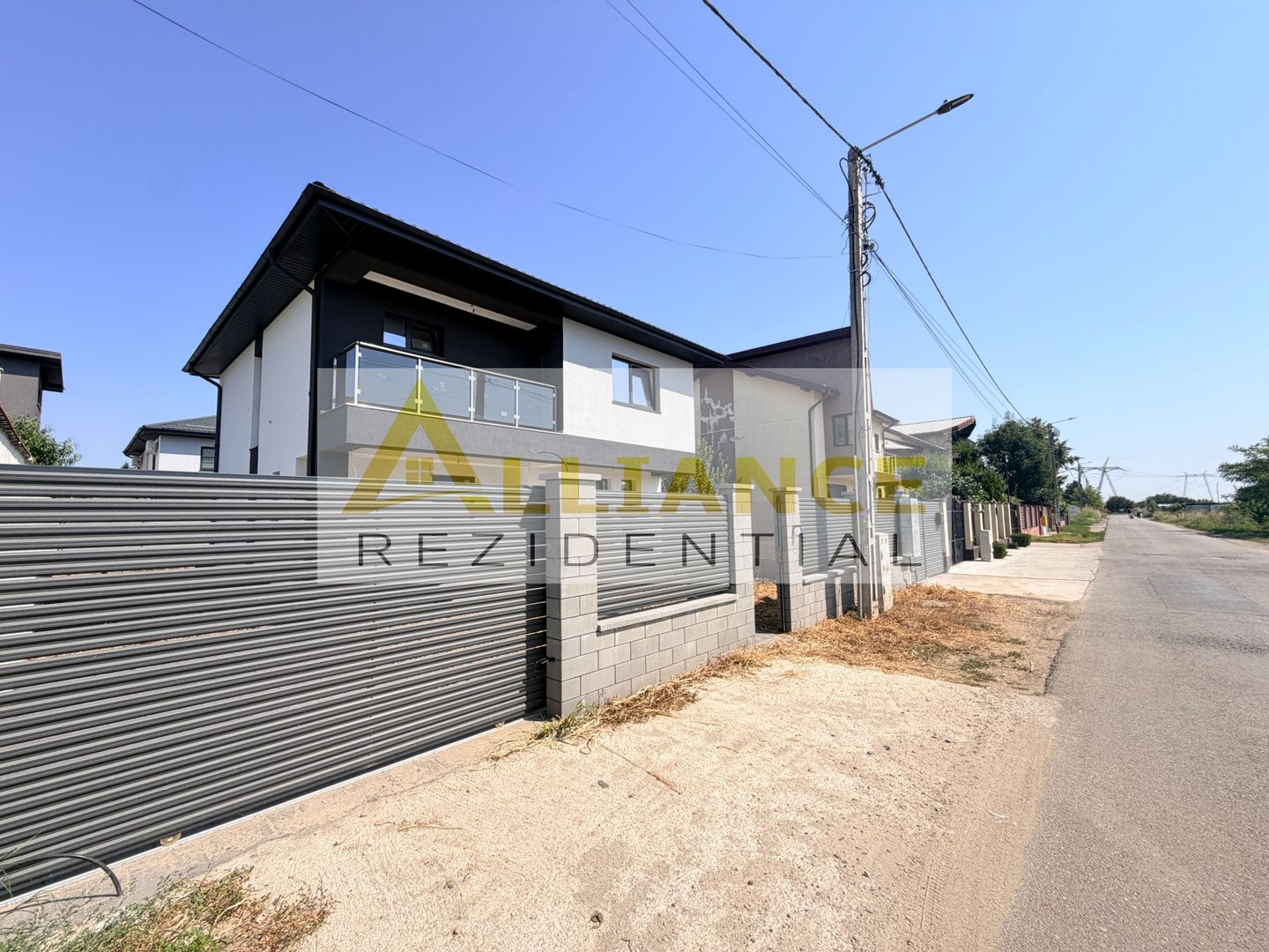 Casa de vanzare in Comuna Berceni | Zona de intrare | 5 camere | - Poză 2