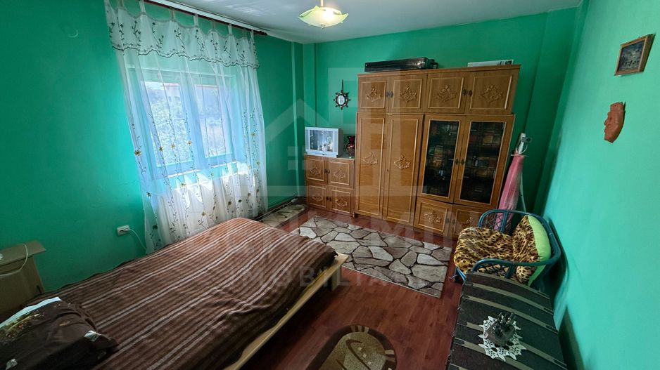 Casa Spatioasa D+P+1+M – 615mp - Teren 1000mp - Rovine - Poză 5