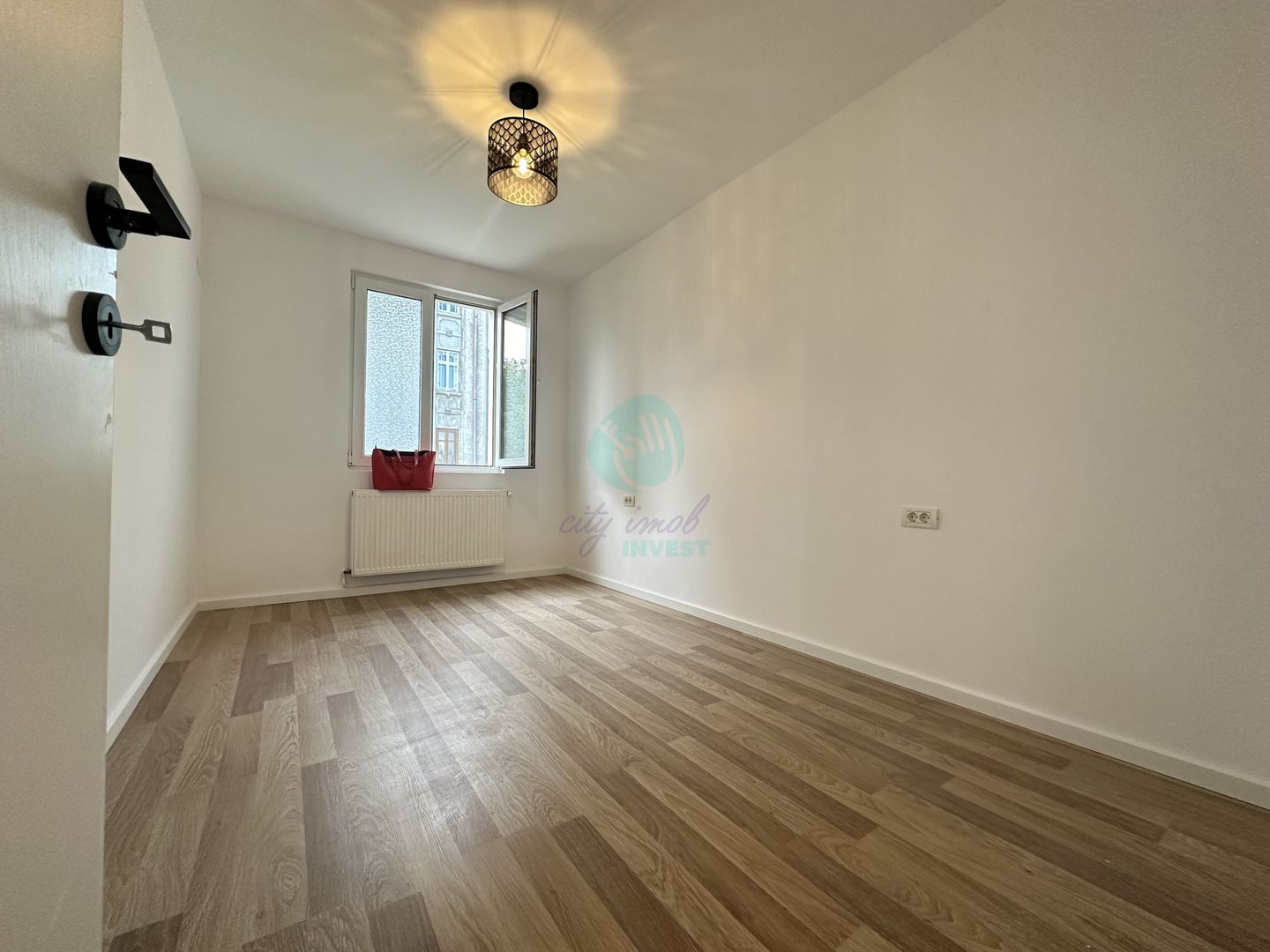 2 camere RENOVATE zona Calea Calarasilor - Piata Sfantul Stefan - Poză 6
