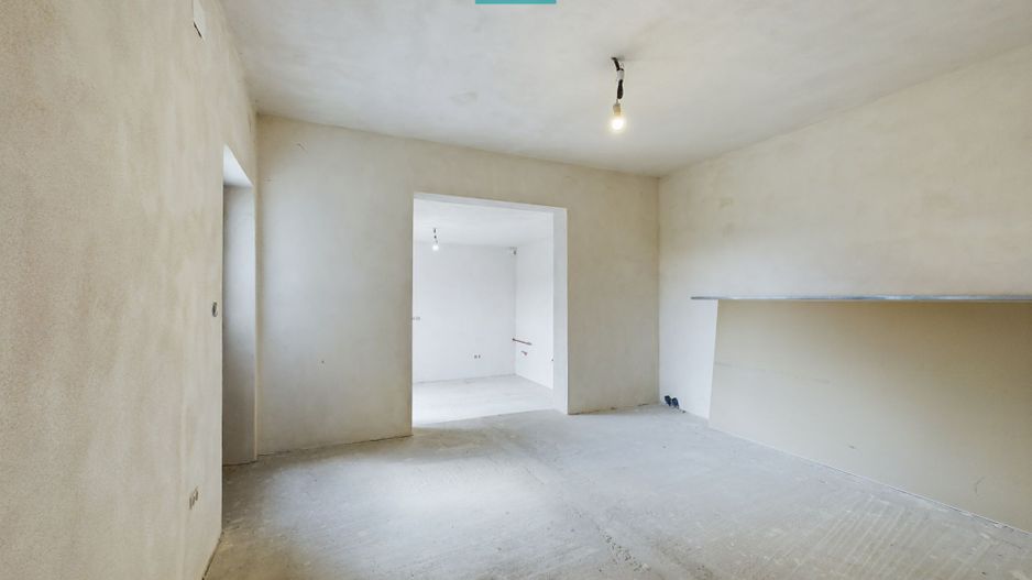 Casă la gri în Livada - Poză 3